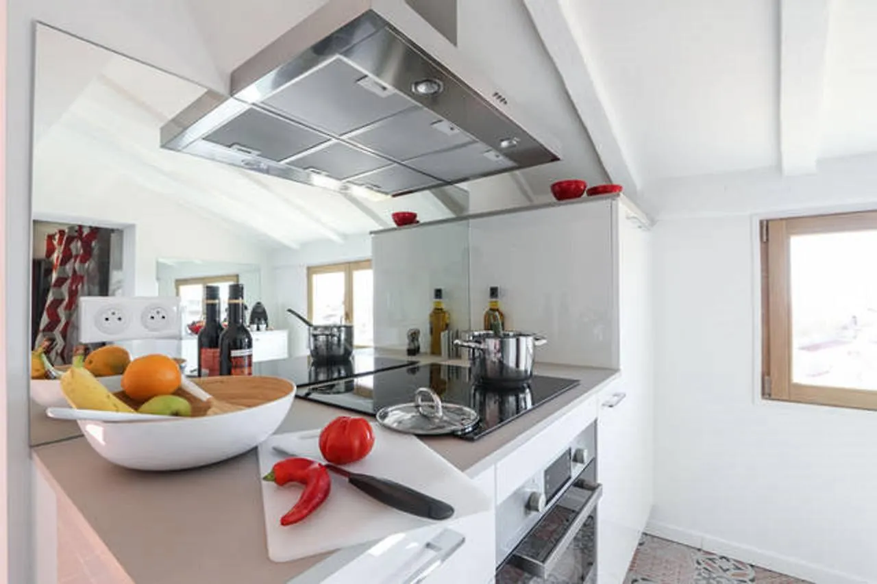 Appartement LE GILLY 6 - F3 EXCEPTIONNEL, VUE MER, MODERNE, CLIMATISATION, Vieux-Nice
