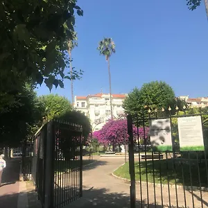 Roses&ivy, Rue Du Congres Nice